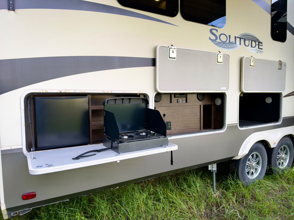 2018 Grand Design Solitude 374TH Toy Hauler foto 4