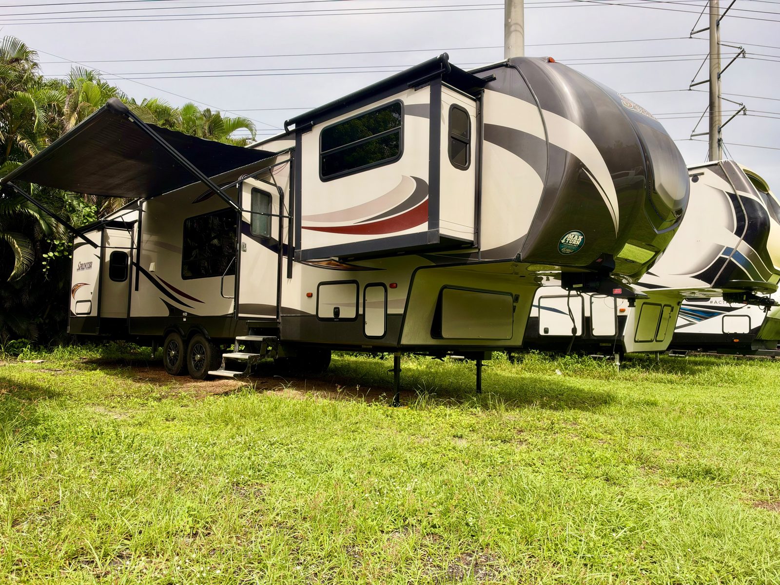 2017 Keystone Sprinter 334FWFLS foto 3